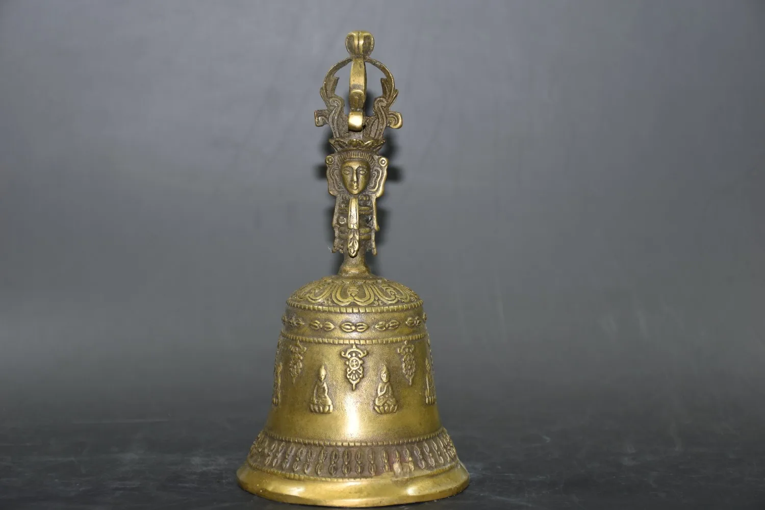 

Collectable Chinese Brass Carved Tibetan Buddhism Copper Pestle Bell Exquisite Statue