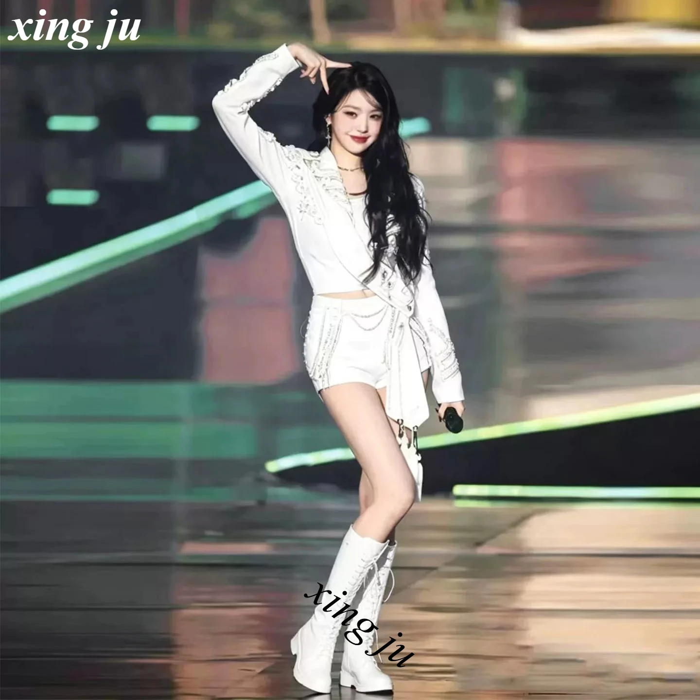 Фото Костюм для выступлений Xing Ju Kpop: белое пальто с вышивкой и бахромой, обтягивающие шорты для джазовых танцев, хип-хопа, вечеринок и сцены №2