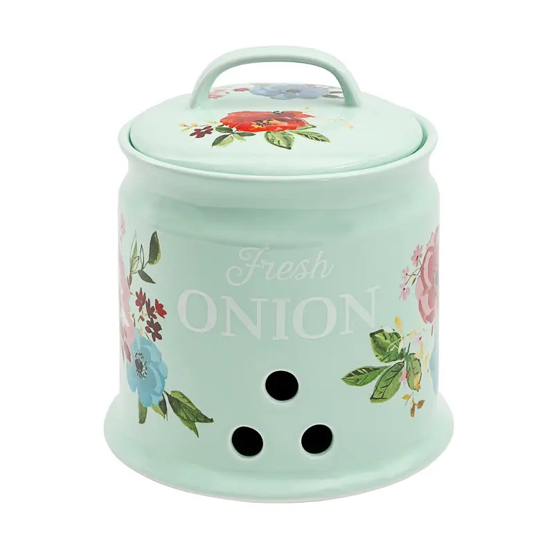 

7.8-inch Stoneware Onion Keeper