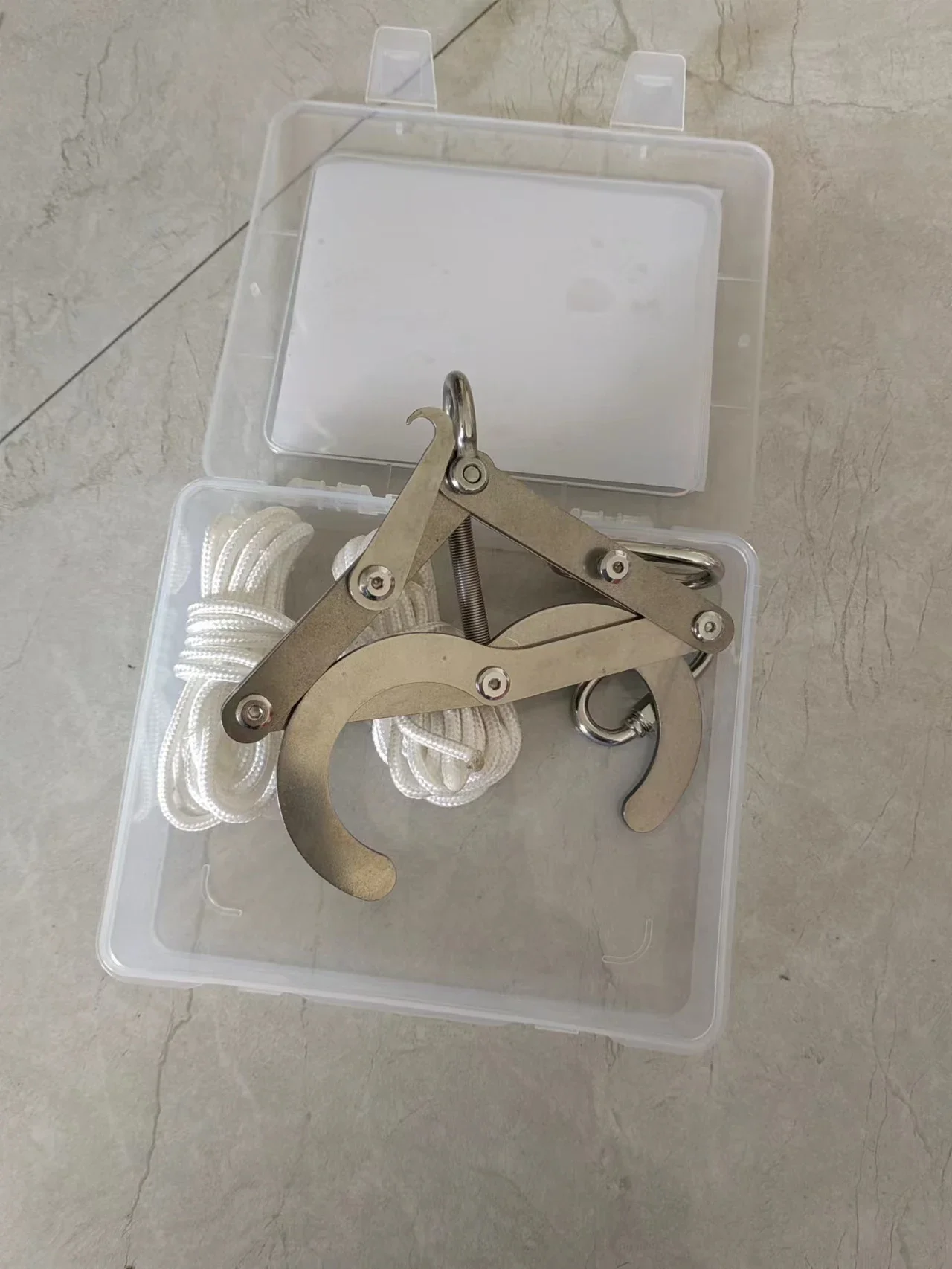 Специальные рассады декорирования автоматически открываются и сматываются