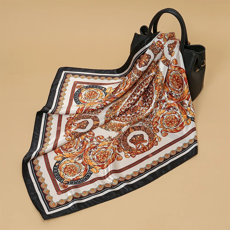 Шелковый квадратный шарф