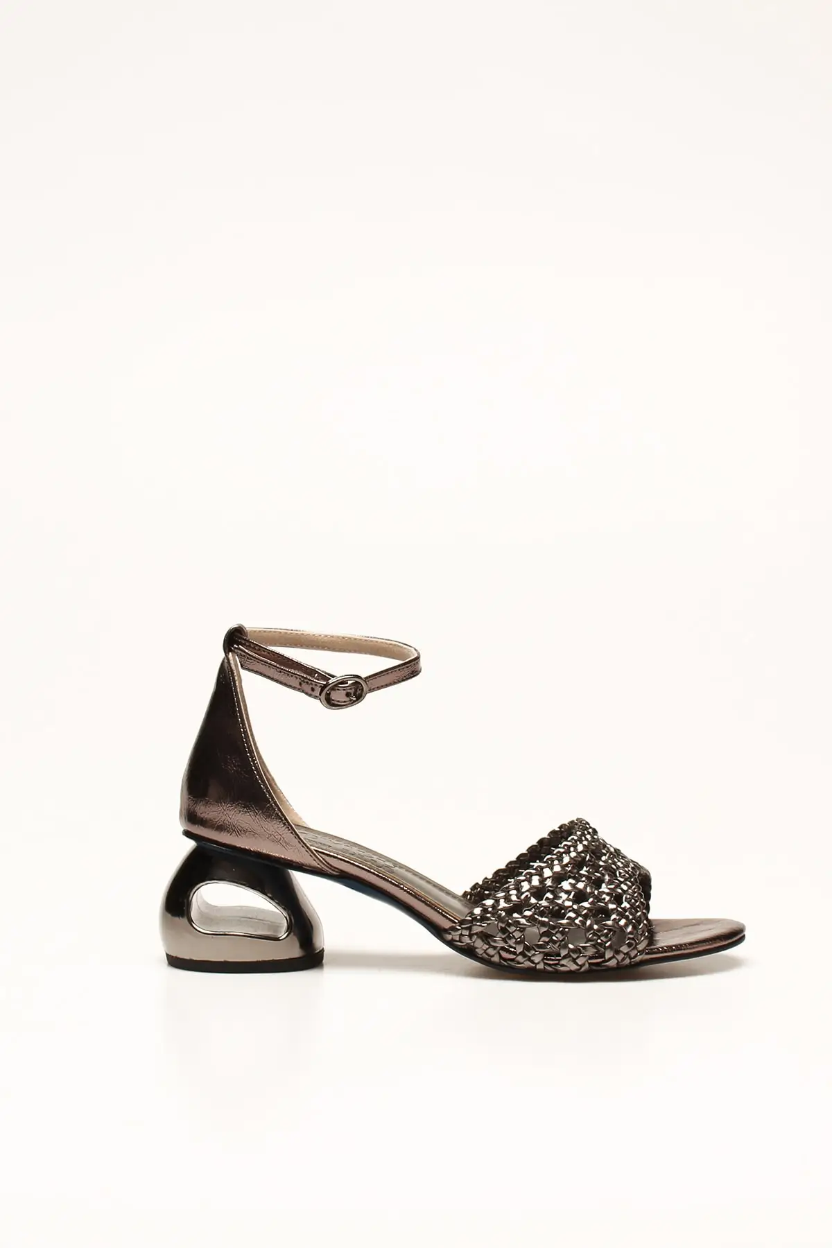 

Fashion Style Platinum Broken Sandals And Slippers Sandals