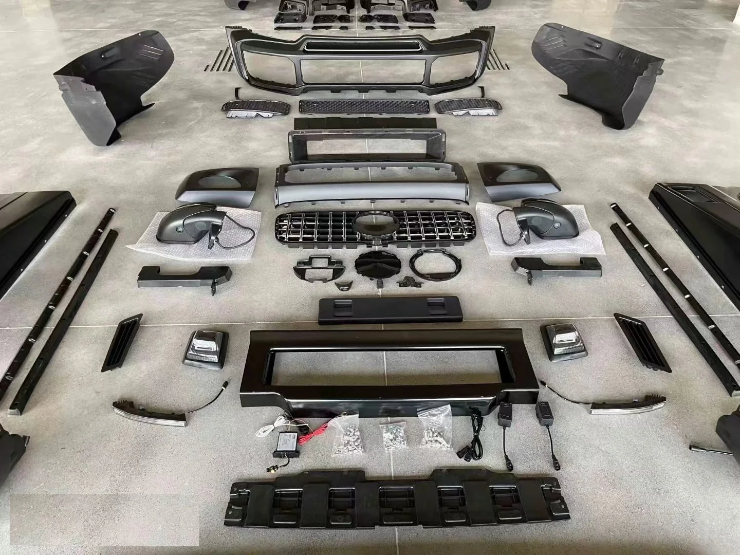 Старый обновленный новый комплект кузова для переоборудования автомобиля W463A W464