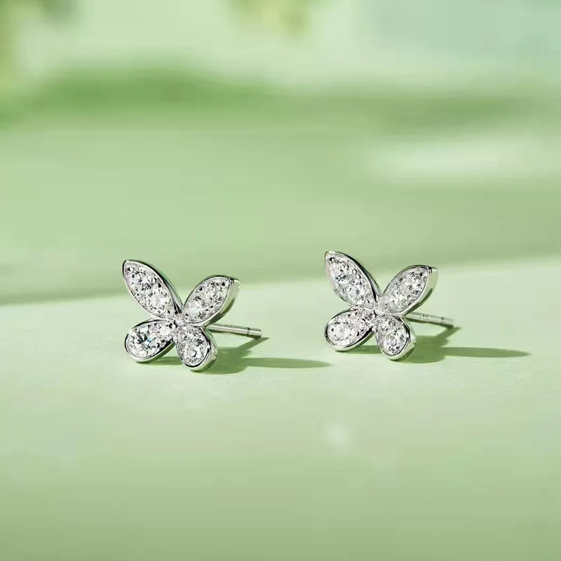 

Женские серьги-гвоздики из серебра 925 пробы с высокоуглеродистыми бриллиантами