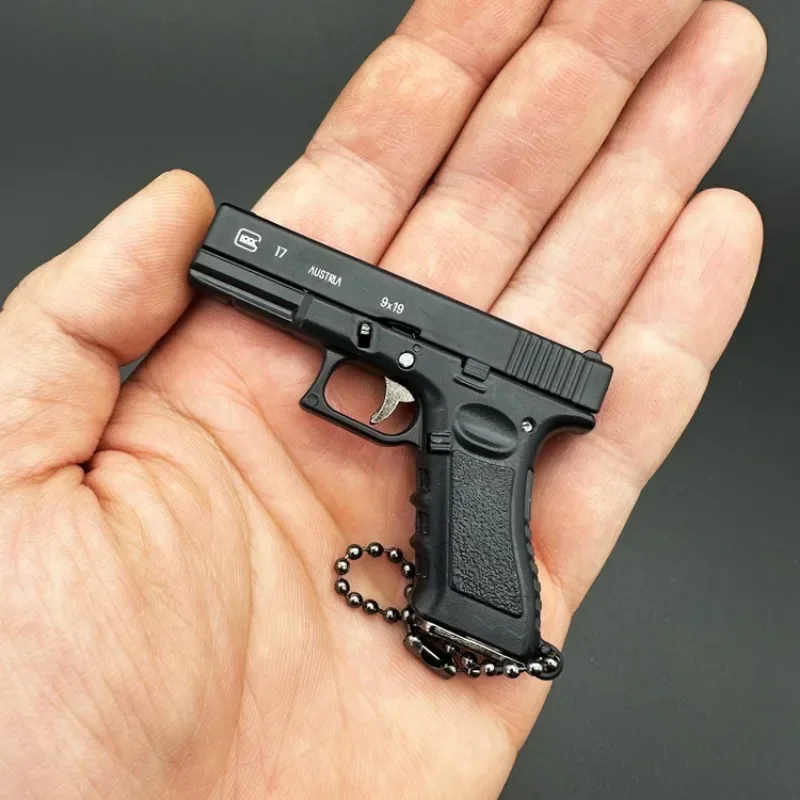 1:3 Mini G17 металлический игрушечный пистолет модель брелок из сплава съемный вид