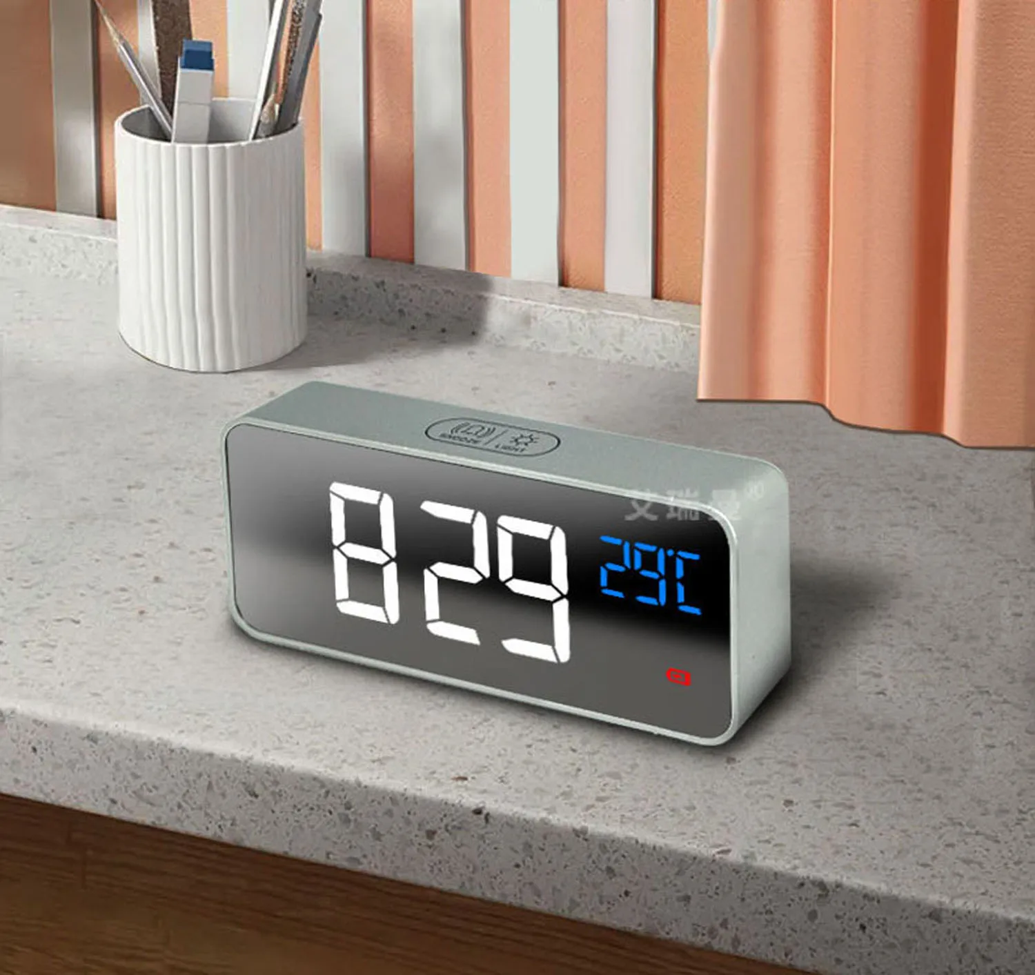 

Multi-functional Electronic Alarm Clock Charging Smart Clocks LED Digital Glowing Mute Desk Clocks Wake Up Snooze Function Alarm