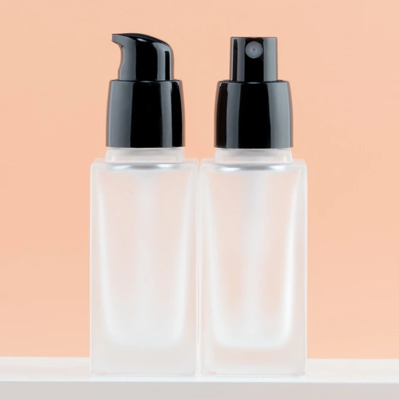 

15/30ml Empty Pump Bottle Glass Liquid Foundation Container Makeup Transparent Square Refillable Bottle Portable Pump Bottle New