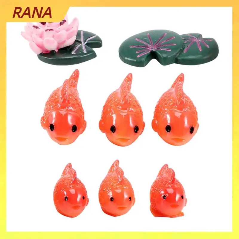 Фото RANA 8 шт./лот, миниатюрные фигурки красной рыбы, декоративные мини-фейные садовые животные, мох, микро-ландшафтные украшения, детская игрушка из смолы №1