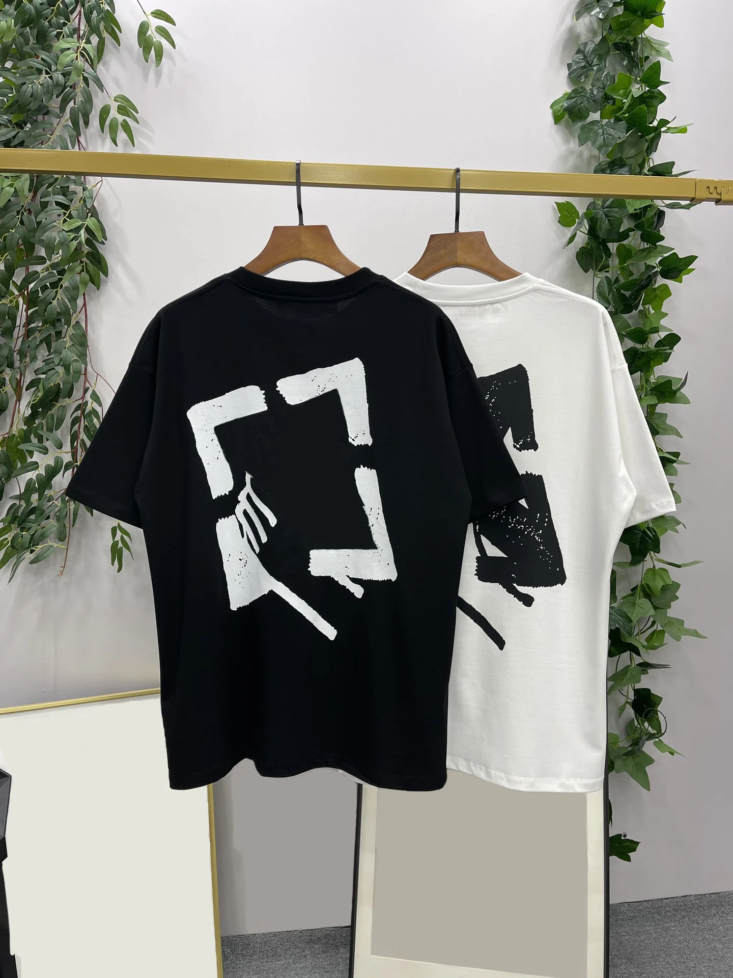 

2023 Summer ★New Arrival★ O-Neck Men’s Fashion Casual T-Shirt | Holding Arrow | Streetwear | Limited Time Offer