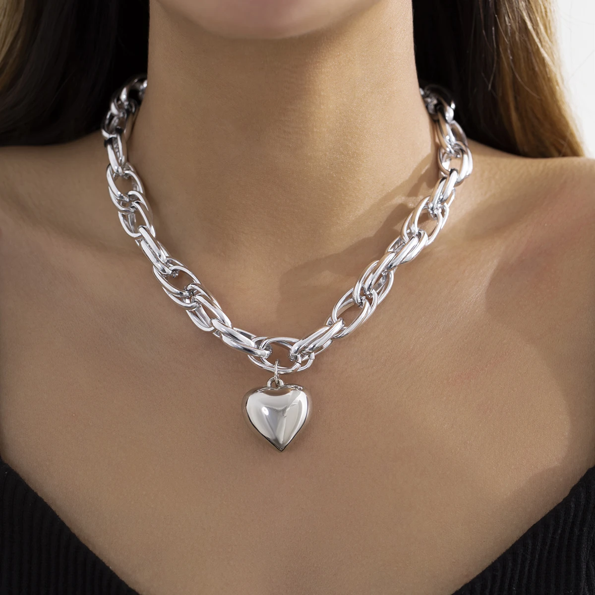 Hip Hop Thick Cross Chain With Heart Pendant Necklace for Women Chunky Short Choker Necklace Collar 2022 Fashion Jewelry on Neck