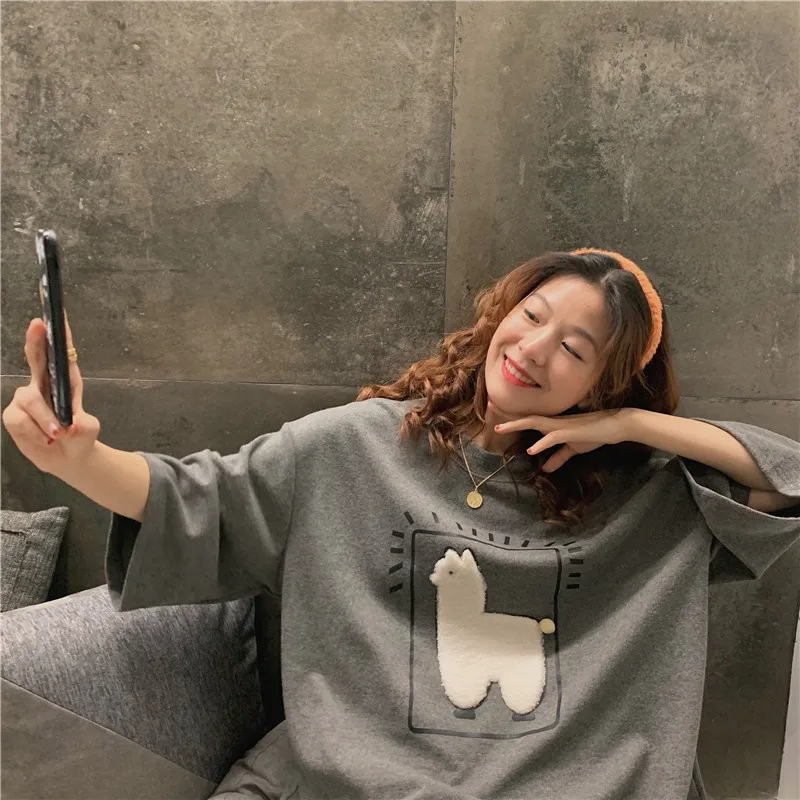 Женская свободная футболка с принтом Llama коротким рукавом и графическим рисунком