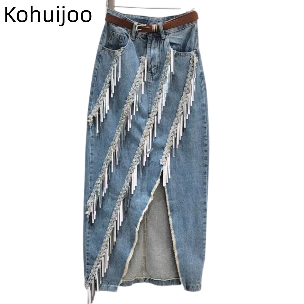 

Женская длинная джинсовая юбка с бахромой и блестками