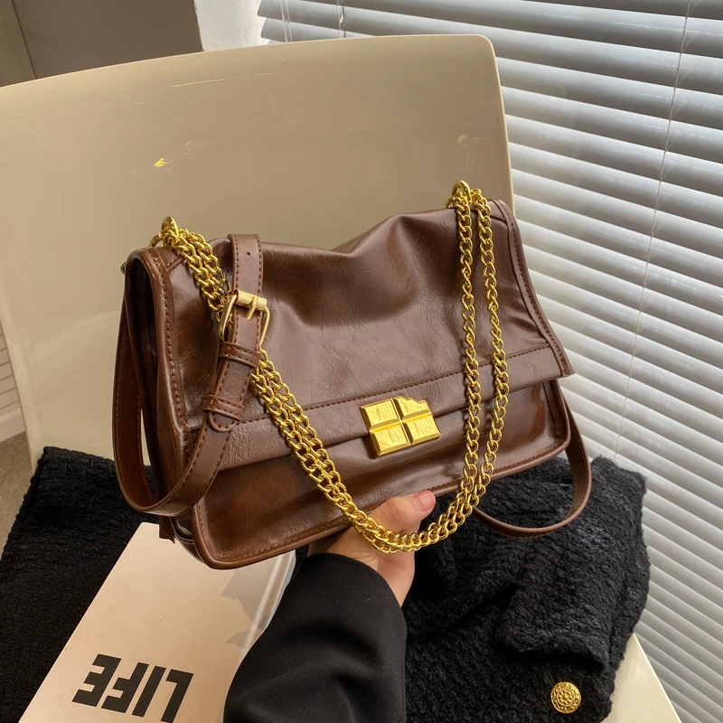 

Vintage Bag for Women New Oil Leather Lady Shoulder Bags Chains Fashion Lock Catch Design Crossbody Pack Female Black Beige Red