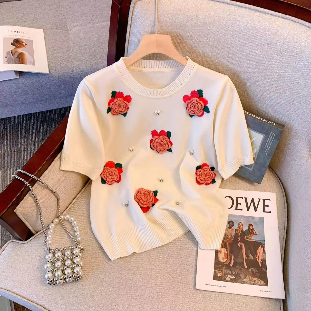 

2023 Summer New V-Neck contrast 3D Flower Jacquard Puff sleeve Knit Cropped Top Women Chic Flower beading Thin Slim Sweater