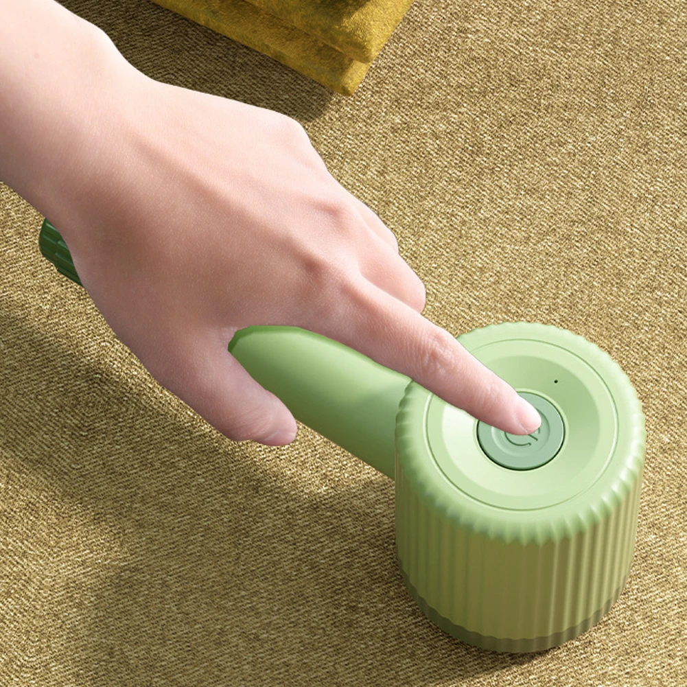 

Multifunctional Clothes Lint Remover Ergonomic Removable Handle Reusable For Sofa Bed Pillow