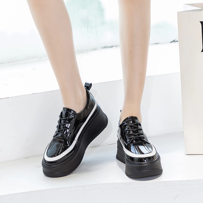 Casual Sneakers Women Trends 2023 High Heels Luxury Designer Shoes Ladies Flats Tennis Female Elegant Platform Shoe Thick Bottom