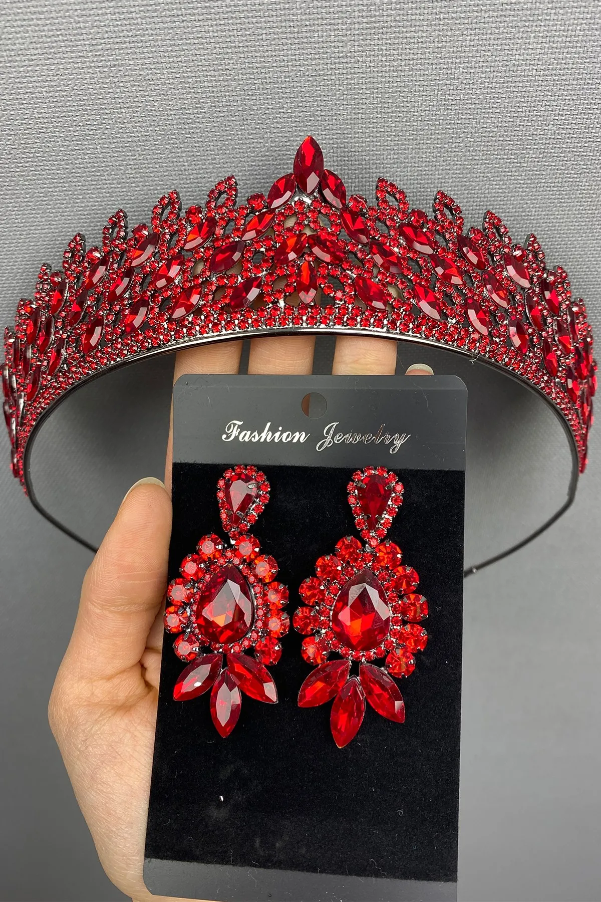 

Набор из короны и сережек с хной Mia Bridal