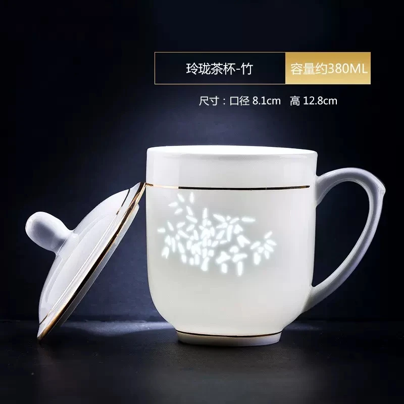 

VINRITO Керамическая чашка с крышкой 380 мл сине-белая