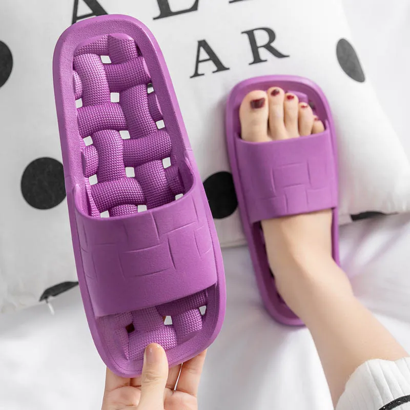 

Slippers Women Summer Hollow Out Bathroom Shoes Home Non-slip Indoor Bath Deodorant Leaking Home Sandals and Slippers Men Y