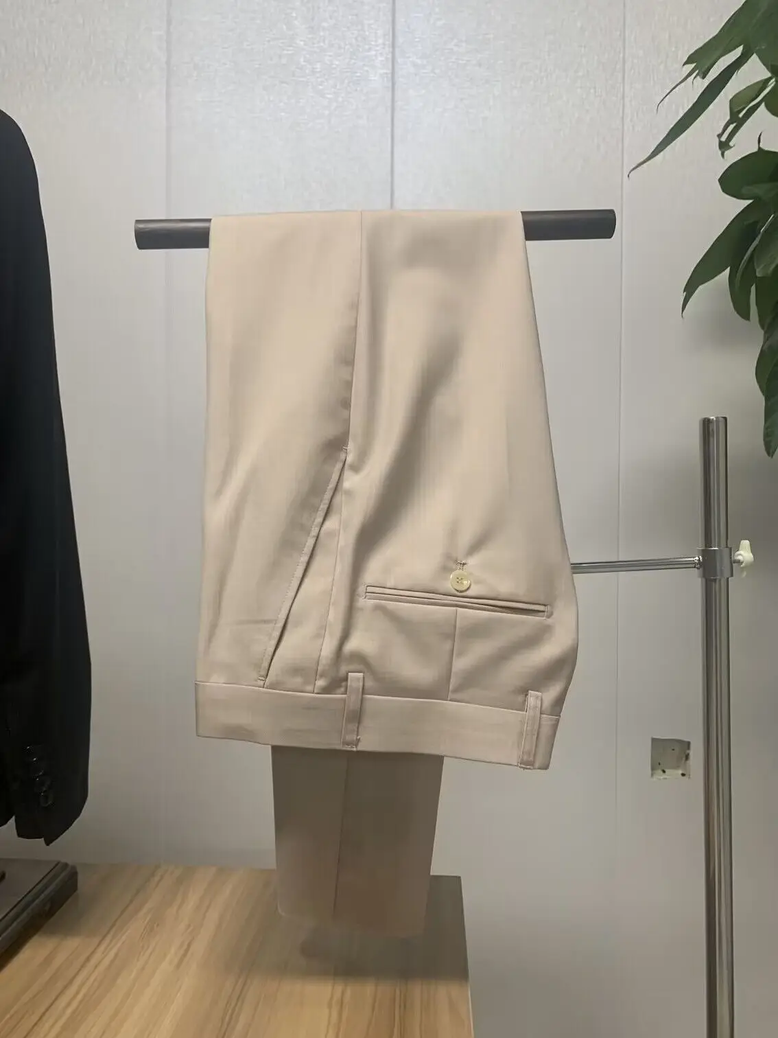 Рисунок 6 - Мужской костюм из трех предметов