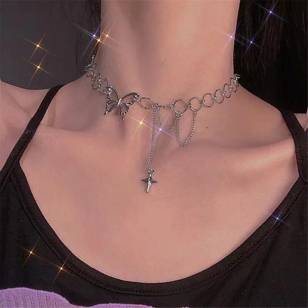 

Vintage Hollow Butterfly Pendant Choker Necklace Retro Clavicle Chain Short Necklace For Women Girls Hip Hop Punk Jewelry Gift