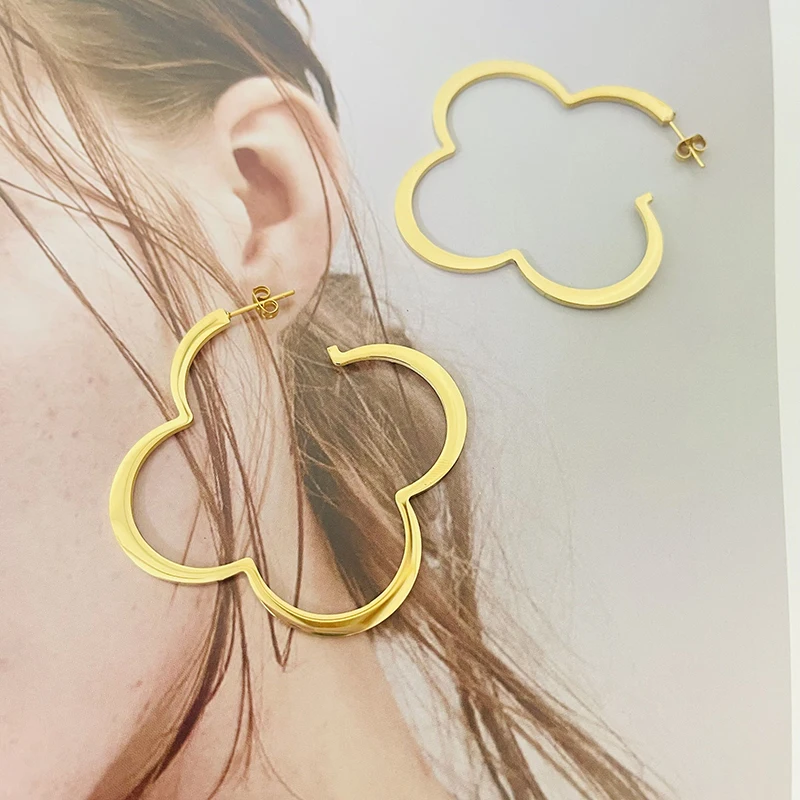 

Ювелирные изделия из нержавеющей стали 316L, Модные женские ювелирные изделия из 18-каратного золота с четырьмя листьями, стильные современны...