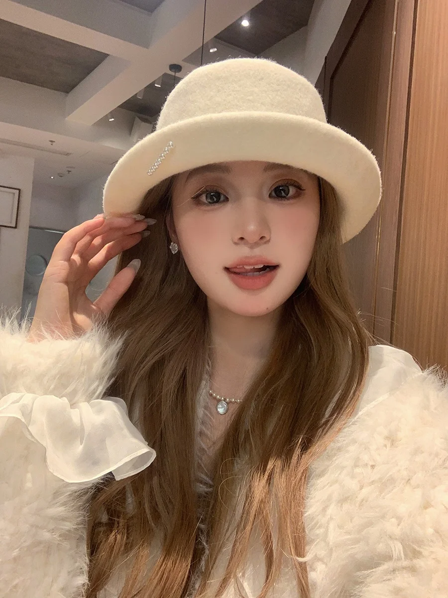 Новинка 2024 Высококачественная шерстяная шапка во французском стиле с жемчугом