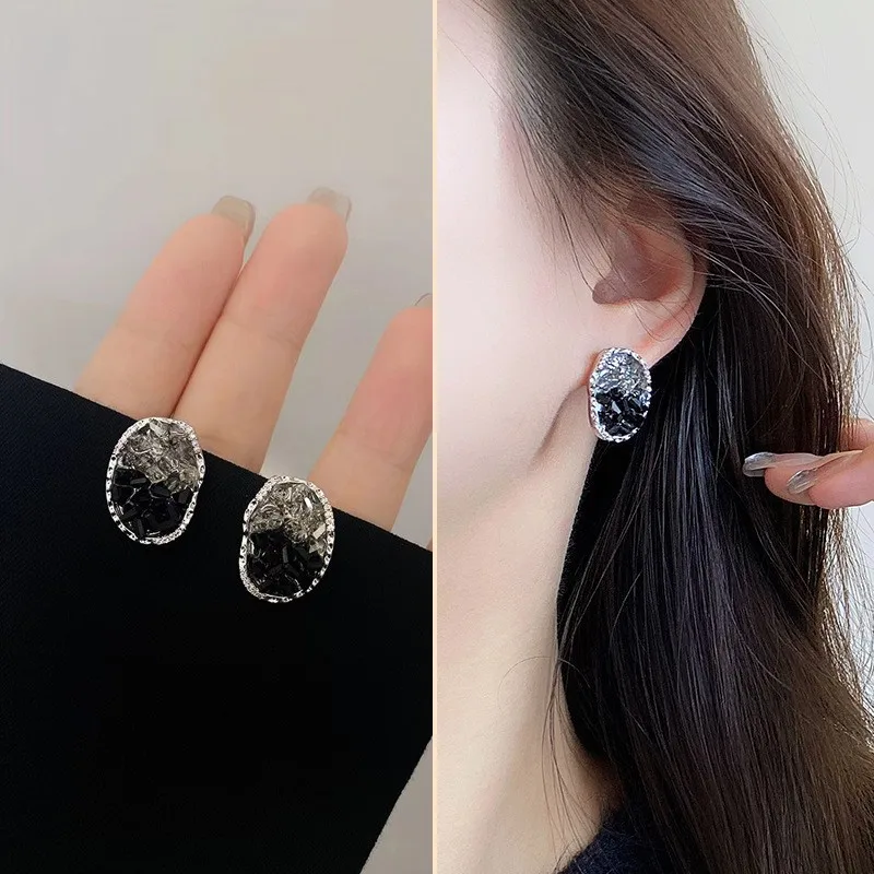 Ear Clip Women Without Piercing High-End Retro Earrings Feminine Temperament Pearl Ear Clip Without Piercing Light Luxury Earrin