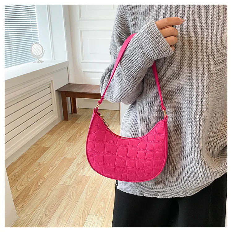

Fashion Women Handbag Solid Casual Mini Underarm Bag Female Pink Chain Shoulder Pouch Hot Sale Ladies Leather Tote Bag 2022