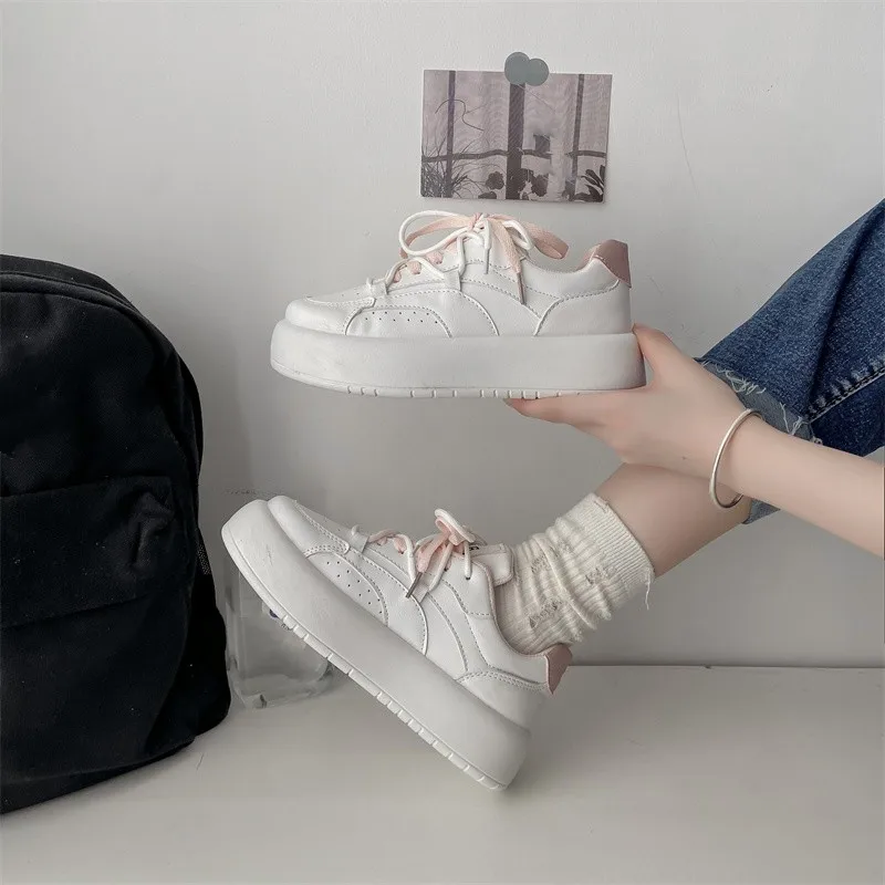 

BCEBYL Autumn Round Toe Cross Strap Solid Color Flat Comfortable Women's Shoes Casual Non-slip Wear-resistant Running Sneakers