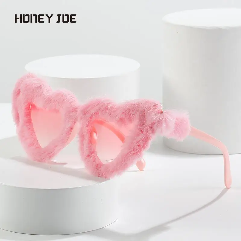 

2022 Heart-Shaped Soft Plush Sunglasses Women Men Blue Pink Party Eyewear Funny Holiday Trendy Cat Eye Sun Glasses Shades Hot