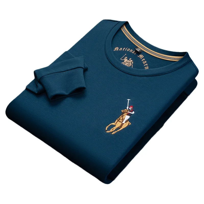 Рисунок 6 - Красивый и универсальный мужской свитер