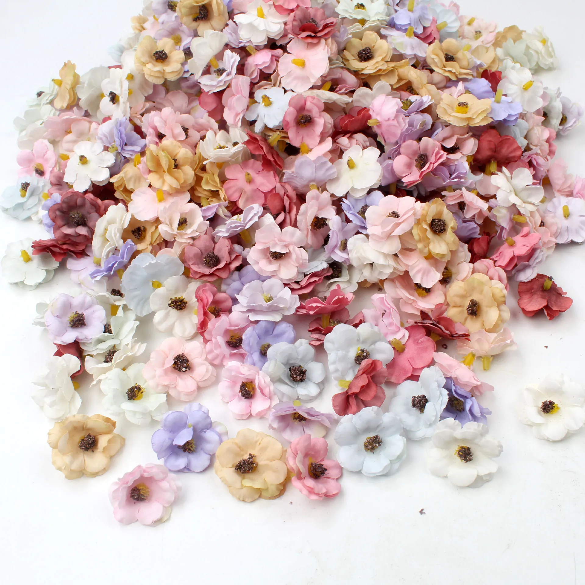 

50Pcs Multicolor Daisy Flower Heads Mini Silk Artificial Flowers for Wedding Home Decoration Christmas Wreath Scrapbooking