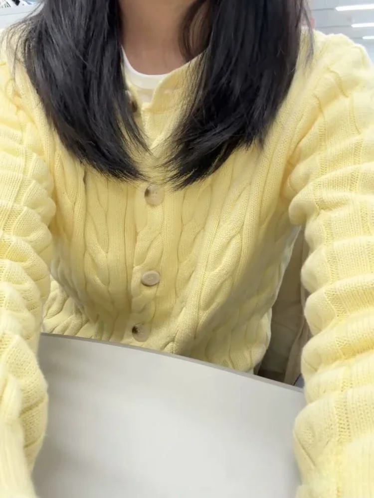 Желтый вязаный трикотаж для женщин осень 2024 утягивающий кардиган в стиле ретро