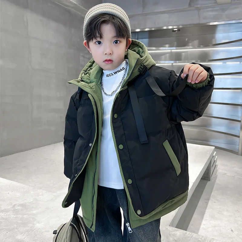 Зимние теплые куртки на молнии с капюшоном и контрастной лоскутной хлопковой