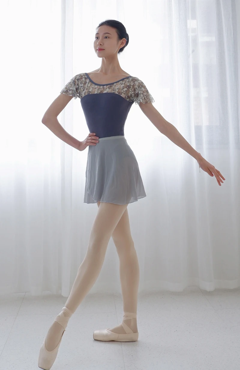 Женский гимнастический костюм купальник для балета танцев с коротким рукавом