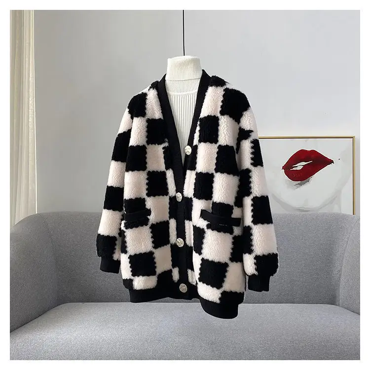 

2022 New Checkerboard Sheep Shearling Lamb Wool Coat Thickened And Warm Women Sweater