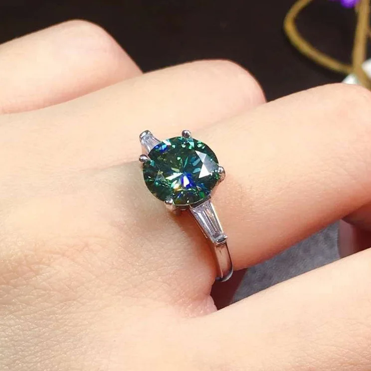

Простое открытое женское кольцо с восьми сердцами и стрелками, покрытое искусственным сине-зеленым бриллиантом Mosan PT950