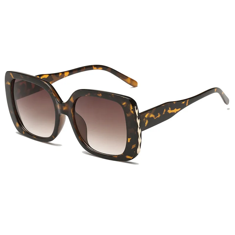

Fashion Square Women's Sunglasses Trend Versatile Sunglasses Gradually Changing Runway Sunglasses