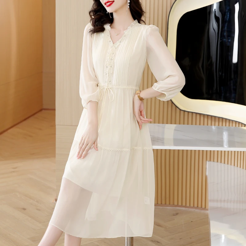 

Spring/Summer 2023 French Silk Diamonds Medium Length Dress Women's White Lace Up Waist Shows Thin Silk Knee Length Dress