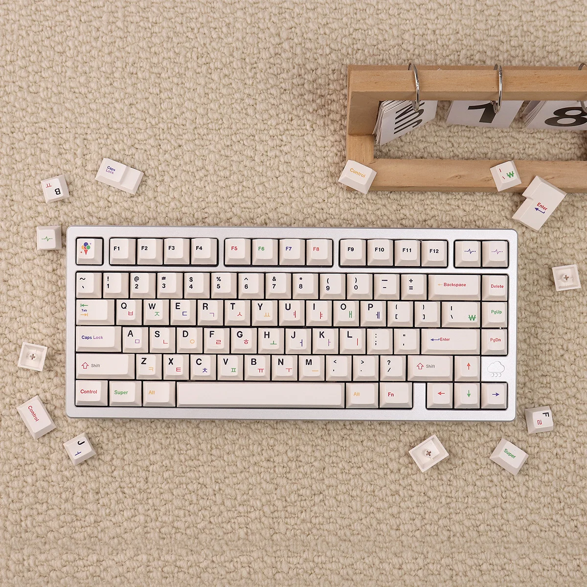 Корейская клавиатура из ПБТ в стиле ретро 144 клавиши вишневый профиль белые