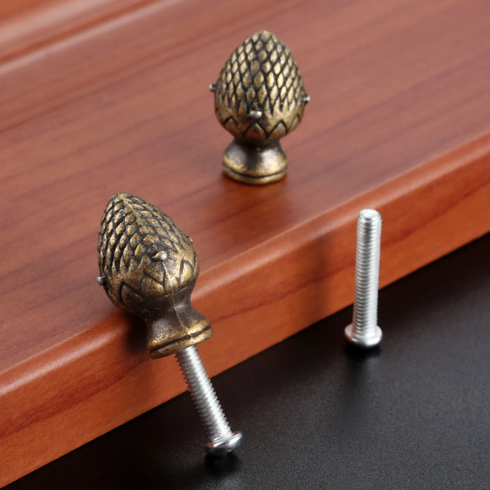 

Ручки для шкафов античная бронза 25*15 мм 2 штуки