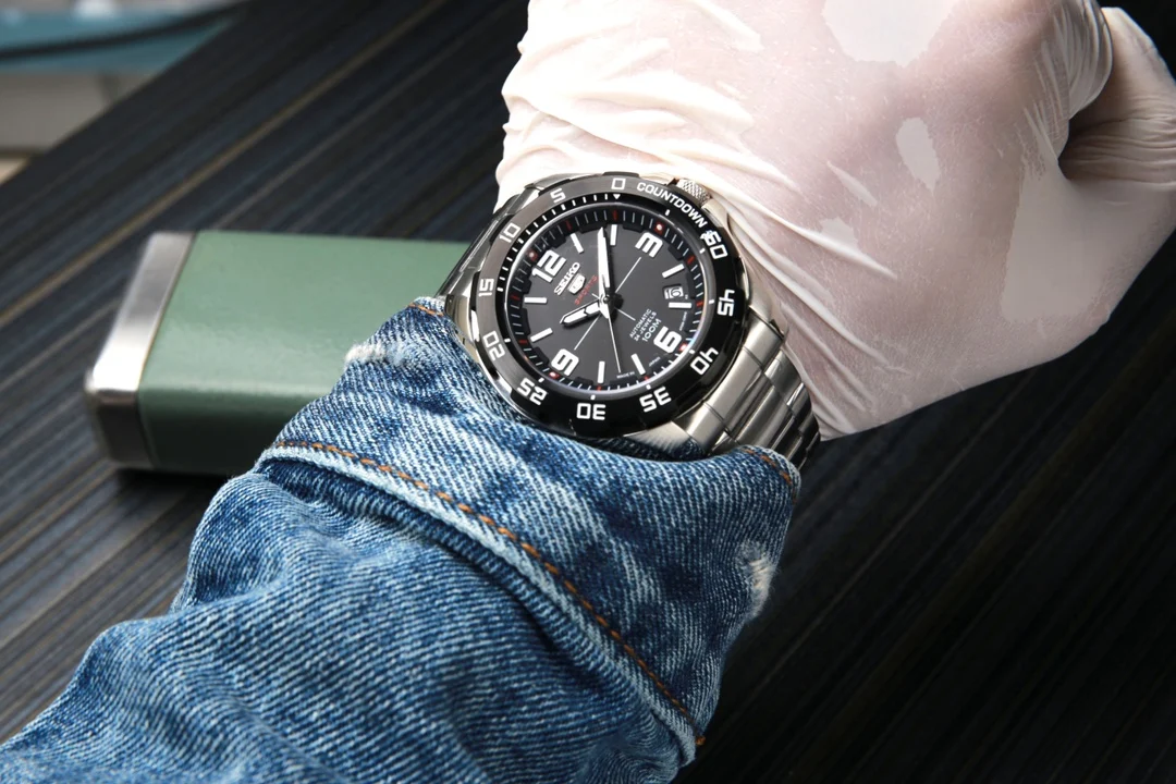Часы Seiko New Shield № 5 Series маленькие спортивные механические часы со стальными