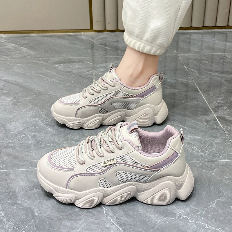 Новинка 2023 сетчатая дышащая однотонная модная повседневная спортивная обувь на