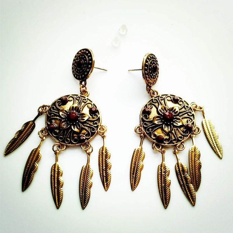 

2022 Trendy Earrings Fashion Style Luxury Stud Earrings Designs for Women Gift