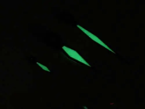 Светящаяся стрелка часов с черной окантовкой подходит для ручного механизма 6497