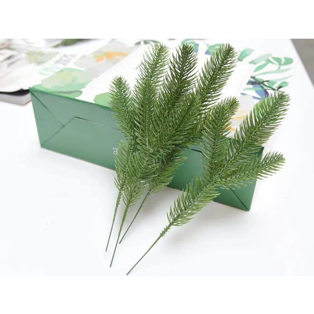 

30PCS Small Pine Twigs Stems Artificial Xmas Pine Twig Ornament Pine Pick Pine Branches