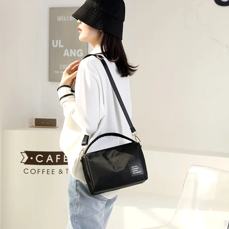 

Lady Casual Nylon Bag Lightweight Bag Women Messenger Shoulder Bags Fashion Pouch Female Simple Shoulder Crossbody Handbag