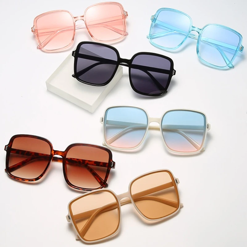 Trendy Women Gradient Sunglasses Aesthetic Square Frame Shades Anti-UV Eye Glasses Outdoor Sun Protection Eyewear Goggles UV400