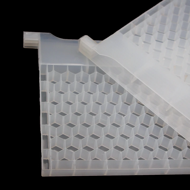 Многофункциональная Пластиковая перегородка для подачи воды и меда 3 в 1